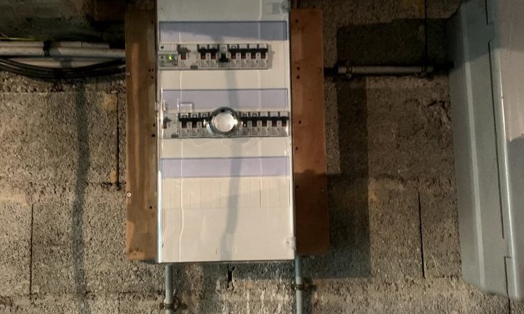 Remplacement d'un tableau électrique pour une mise en conformités à Besançon