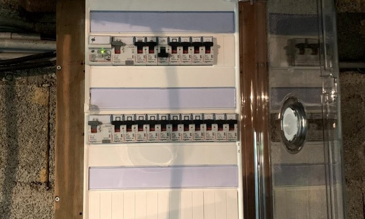 Remplacement d'un tableau électrique pour une mise en conformités à Besançon